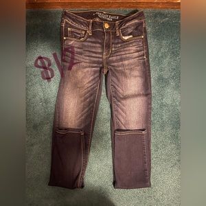 American eagle size 5; dark blue long skinny Jean